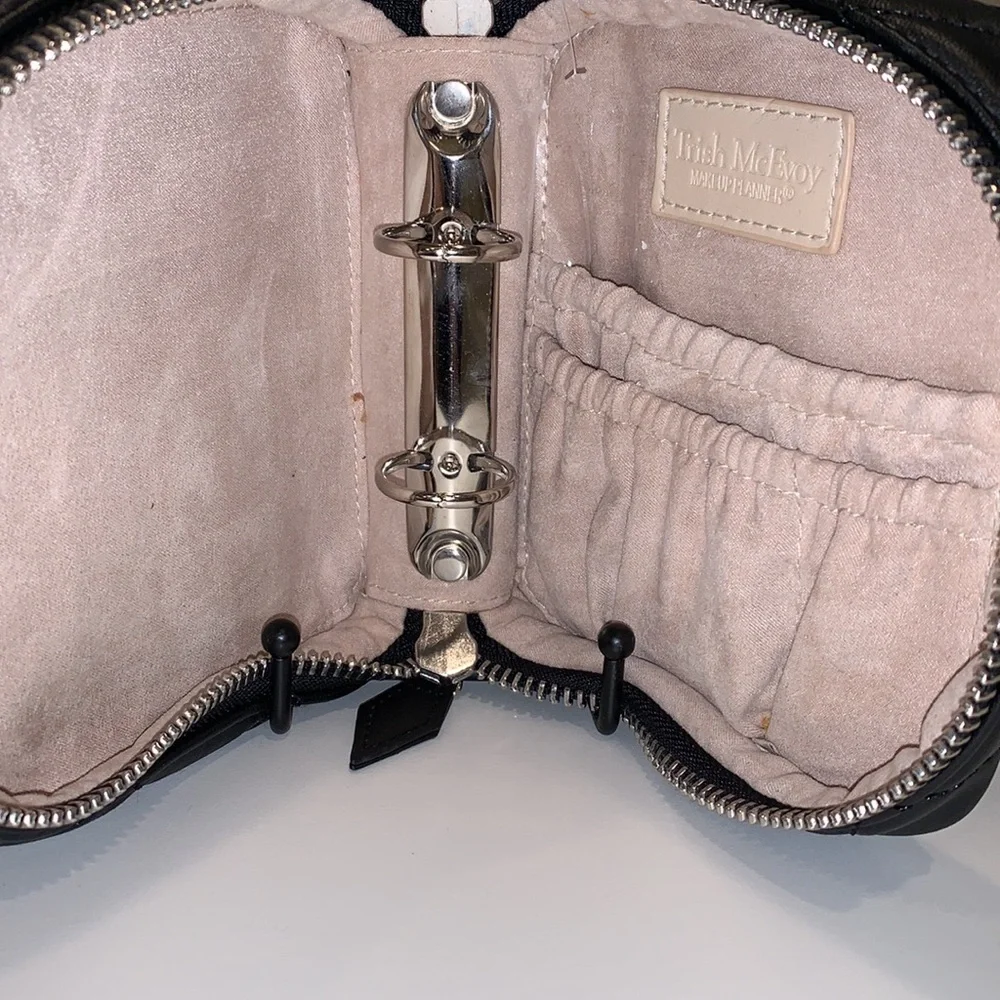 Trish McEvoy Black Quilted Planner Makeup Case‎